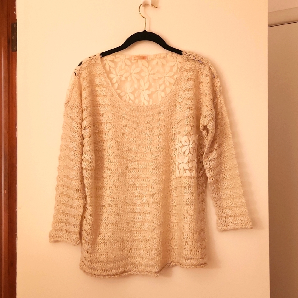 Lightweight cream womens' top w/floral lace back
